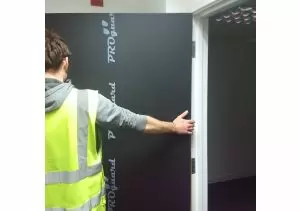 CORREX® DOOR PROTECTION BOARD BLACK 2M X 1M X 2MM